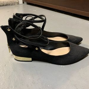 Women’s shoe size 7.5 with gold heel